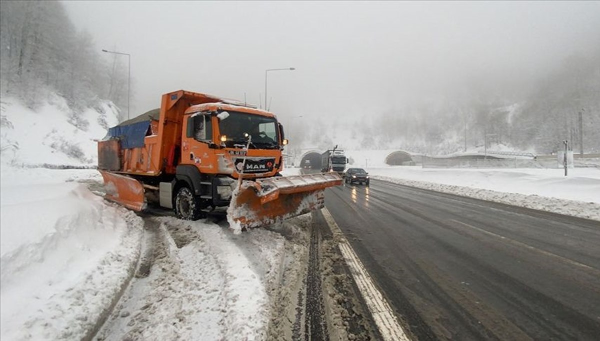 KGM açıkladı: Deprem ve kar yağışı nedeniyle ulaşıma kapanan yollar ve alternatif güzergâhlar