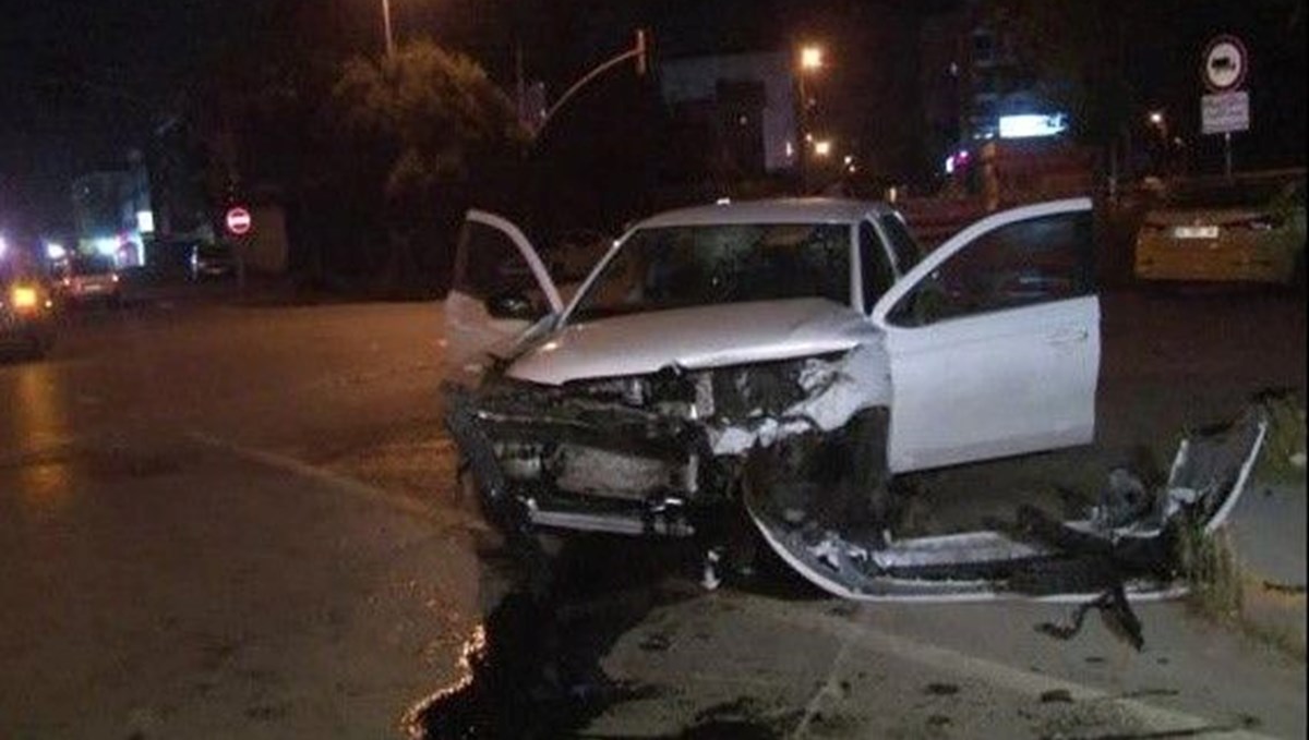 Pendik'te trafik kazası: 2'si ağır 4 yaralı