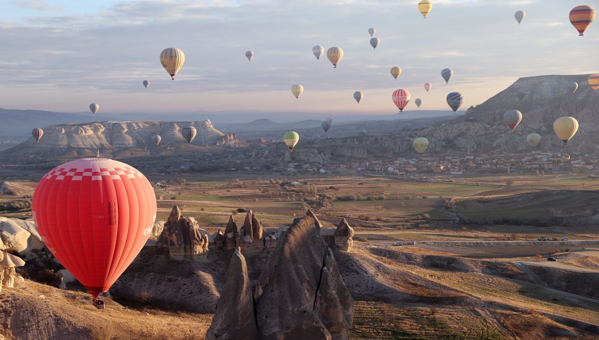 Kapadokya'daki balon turlarına rüzgar engeli