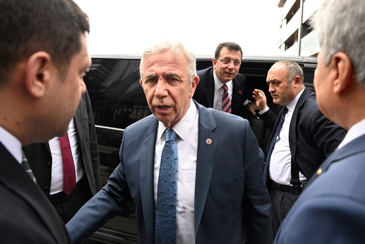 Mansur Yavaş ile Ekrem İmamoğlu, İYİ Parti Genel Merkezi