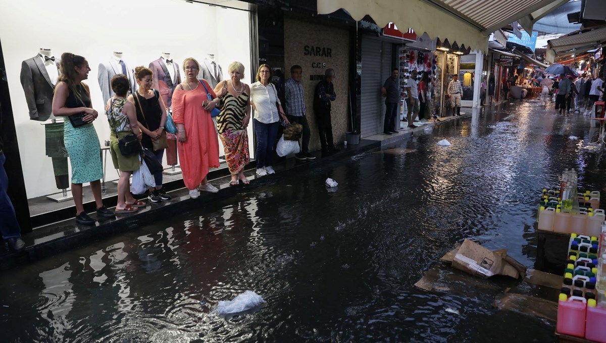 İzmir, Eskişehir ve Bilecik'te şiddetli yağış