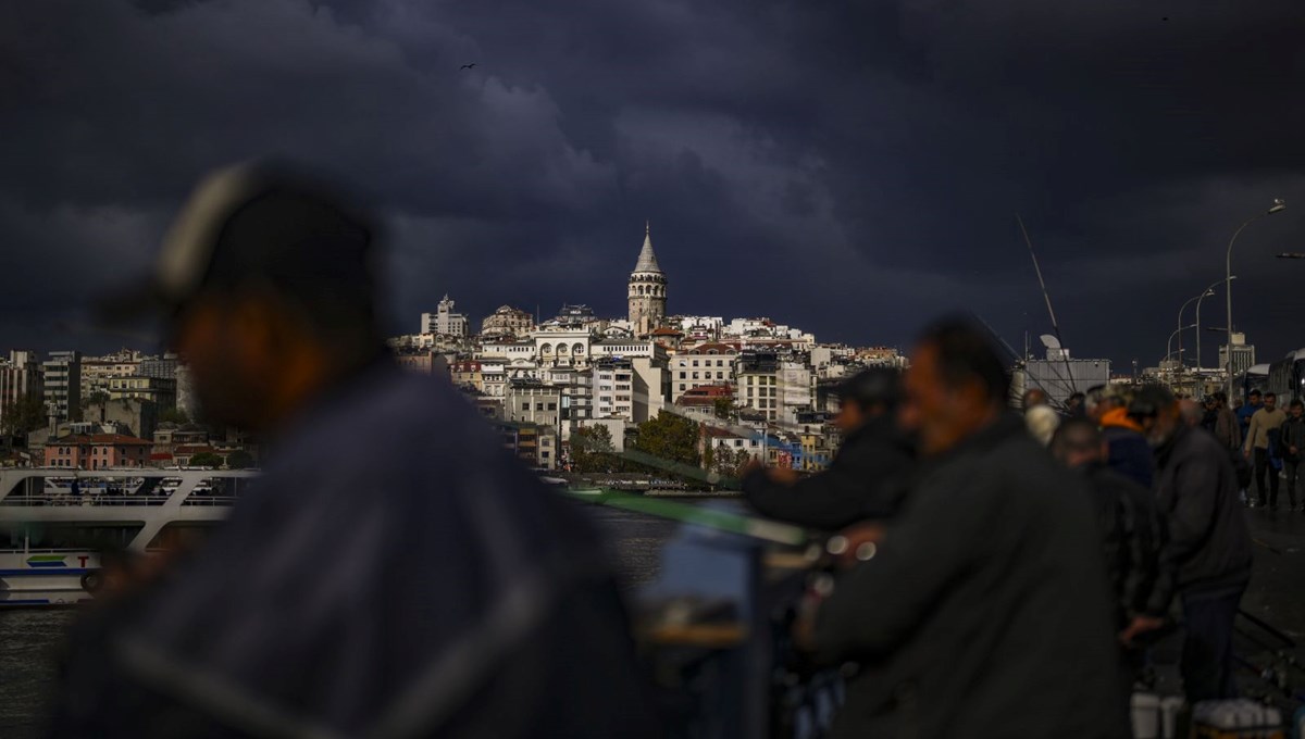 Hafta sonu hava nasıl olacak? İstanbul’da yağmur var, hava sıcaklığı 4-5 derece düşecek