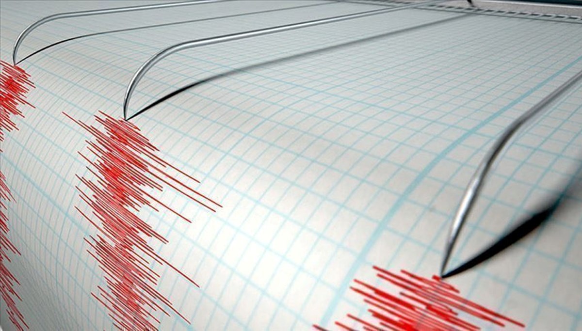 SON DAKİKA HABERİ: Endonezya'da 6,7 ve 7,1 büyüklüğünde iki deprem