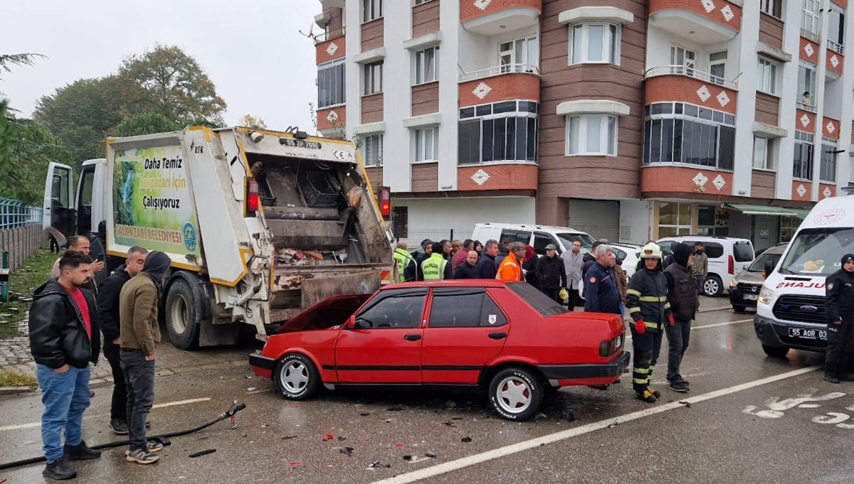 Samsun’da feci kaza: Çöp kamyonuna çarpan araçta üç yaralı