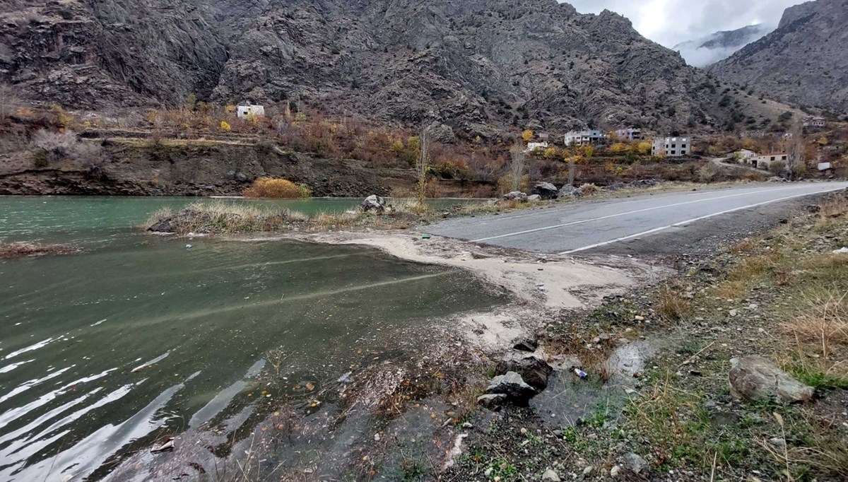 Yusufeli Barajı'nda su yüksekliği 36 metreye ulaştı: Yollar ve araziler sular altında kaldı