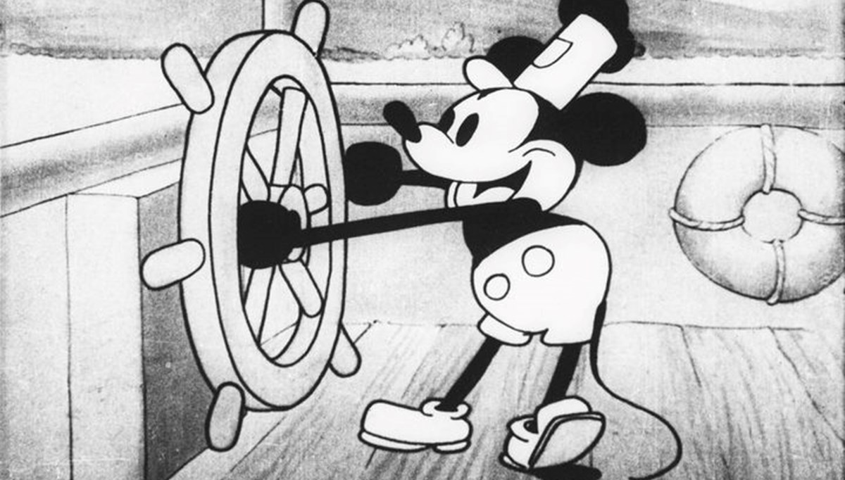 Disney'in ilk Mickey ve Minnie Mouse karakterleri kamu malı oldu