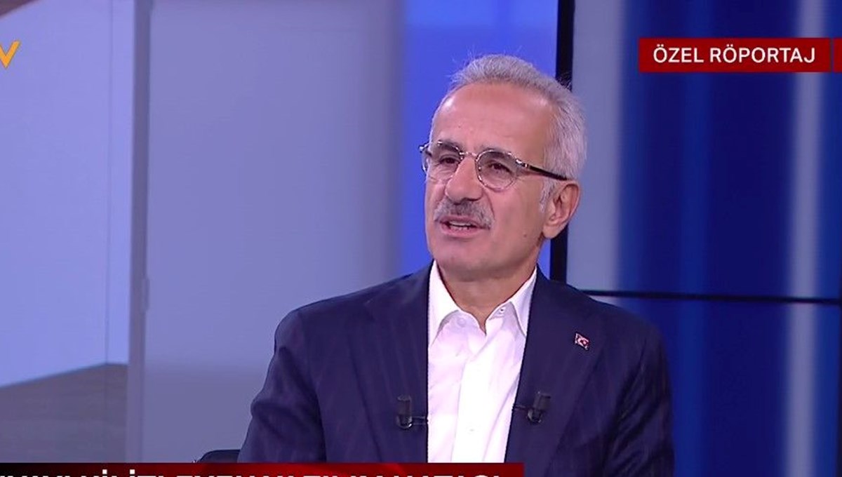 Yazılım kaosunun Türkiye'ye etkisi | Bakan Uraloğlu: Tam normale dönmedi ama hayatı kilitleyen noktada değil