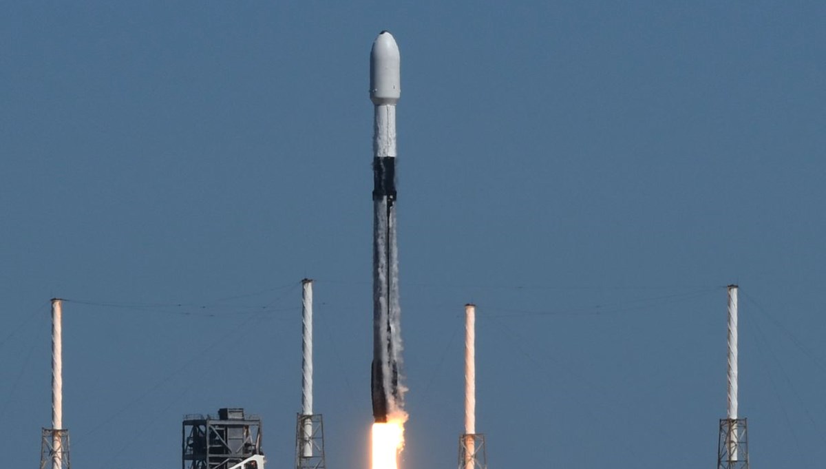 SpaceX'ten Uluslararsı Uzay İstasyonuna  kargo mekiği