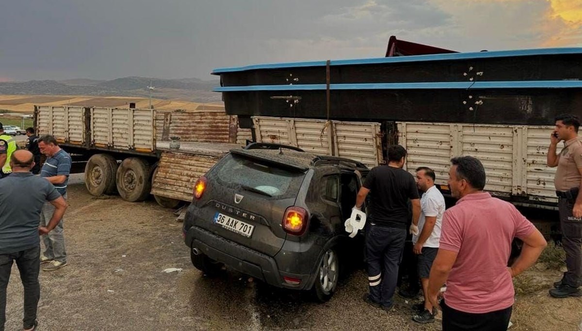 Kırıkkale'de TIR ile otomobil çarpıştı: 6 yaralı