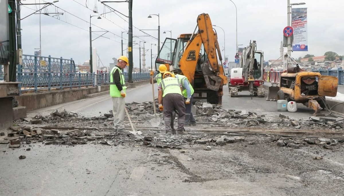 Galata Köprüsü'nde deprem güçlendirme çalışmaları başladı