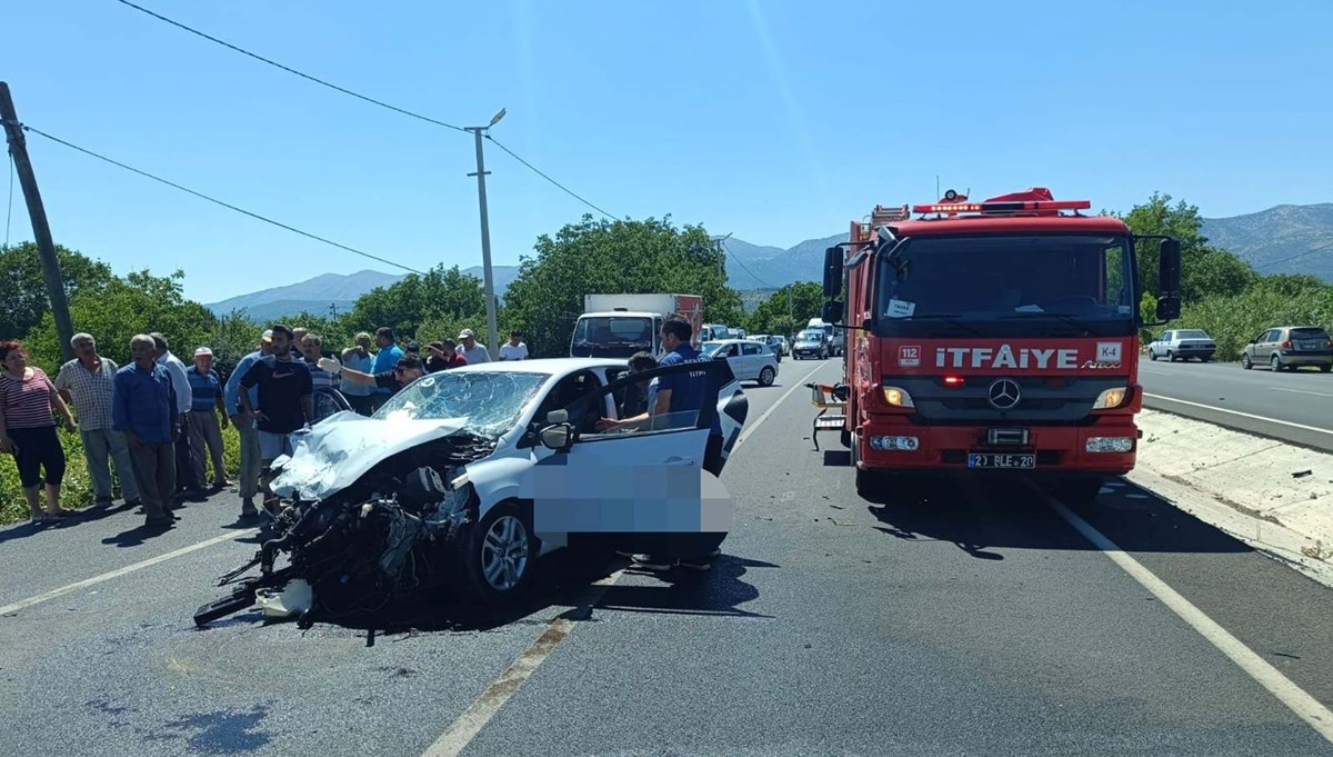 Refüjü aşan otomobil, sürücü adayının aracına çarptı: 1 ölü, 5 yaralı