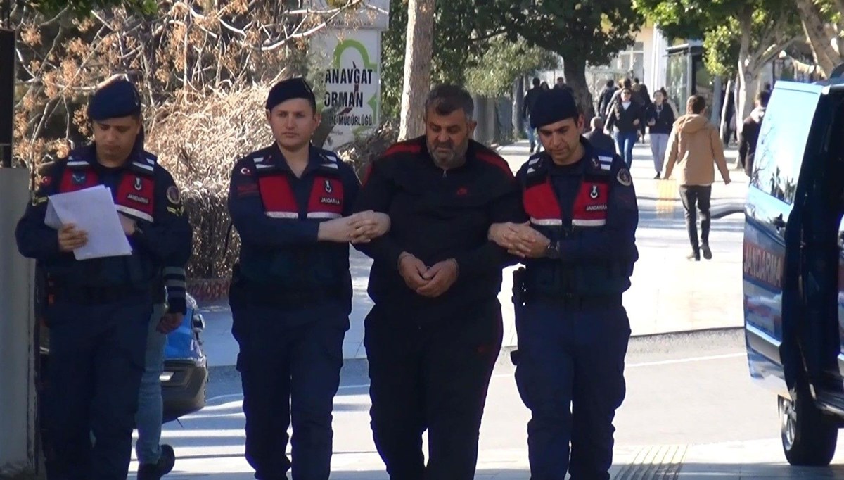 Hatay’da yıkılan binanın müteahhidi depremzedelerin kaldığı otelde yakalandı