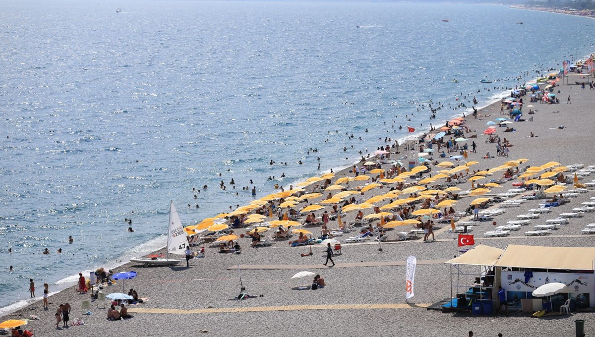 Antalya'da nem ve sıcak bunaltıyor