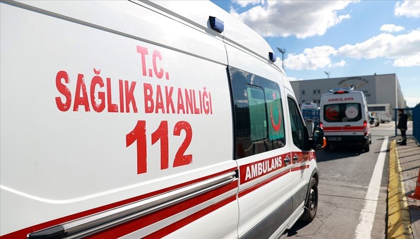 Şanlıurfa'da otomobil ile yakıt tankeri çarpıştı: 4 yaralı