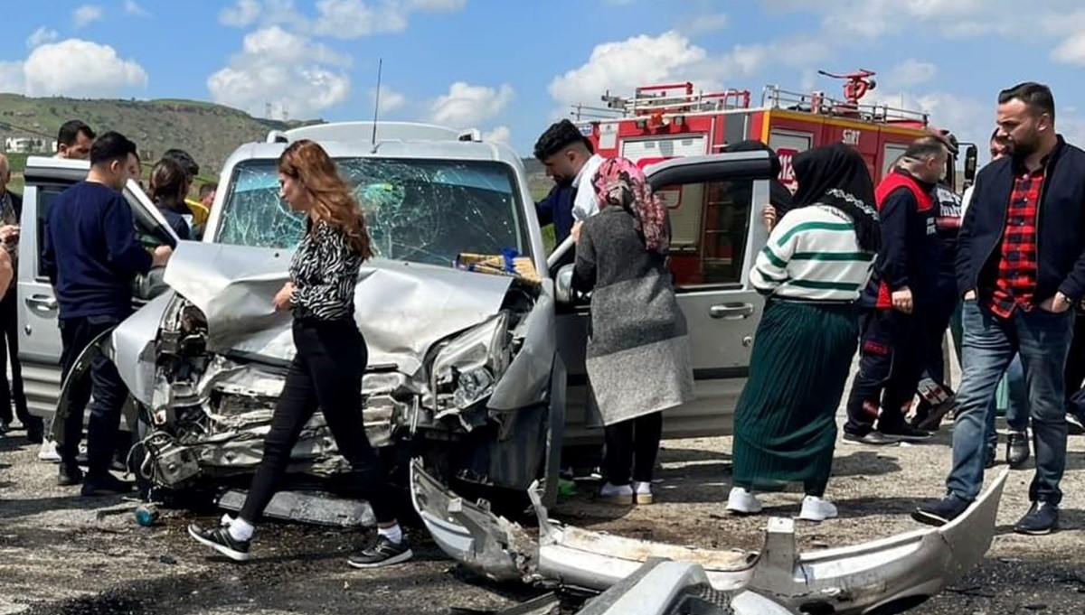 Siirt'te iki trafik kazası: 13 yaralı