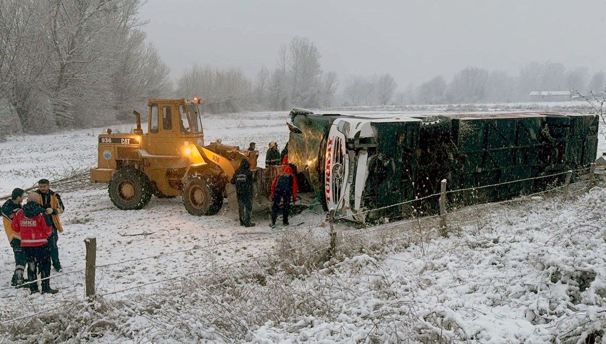 Kastamonu'da yolcu otobüs devrildi: 4 kişi öldü