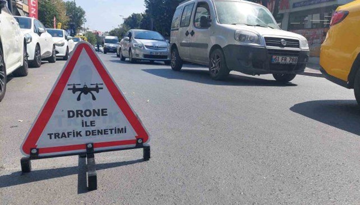 Kadıköy'de drone destekli denetim: Yayalara yol vermeyen sürücülere ceza