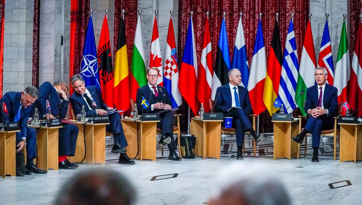 NATO dışişleri bakanları Ukrayna gündemi ile toplandı