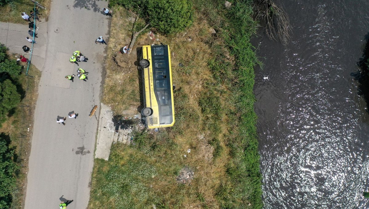 Bursa'da halk otobüsü kaza yaptı: 10 yaralı