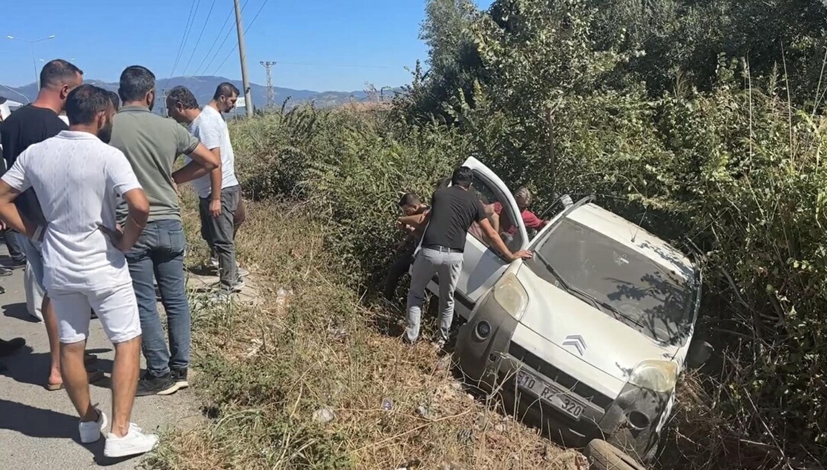 Balıkesir'de trafik kazası: 4 kişi yaralandı