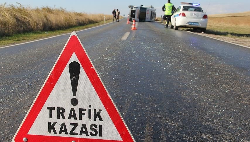 Şanlıurfa'da minibüs devrildi: 10 yaralı