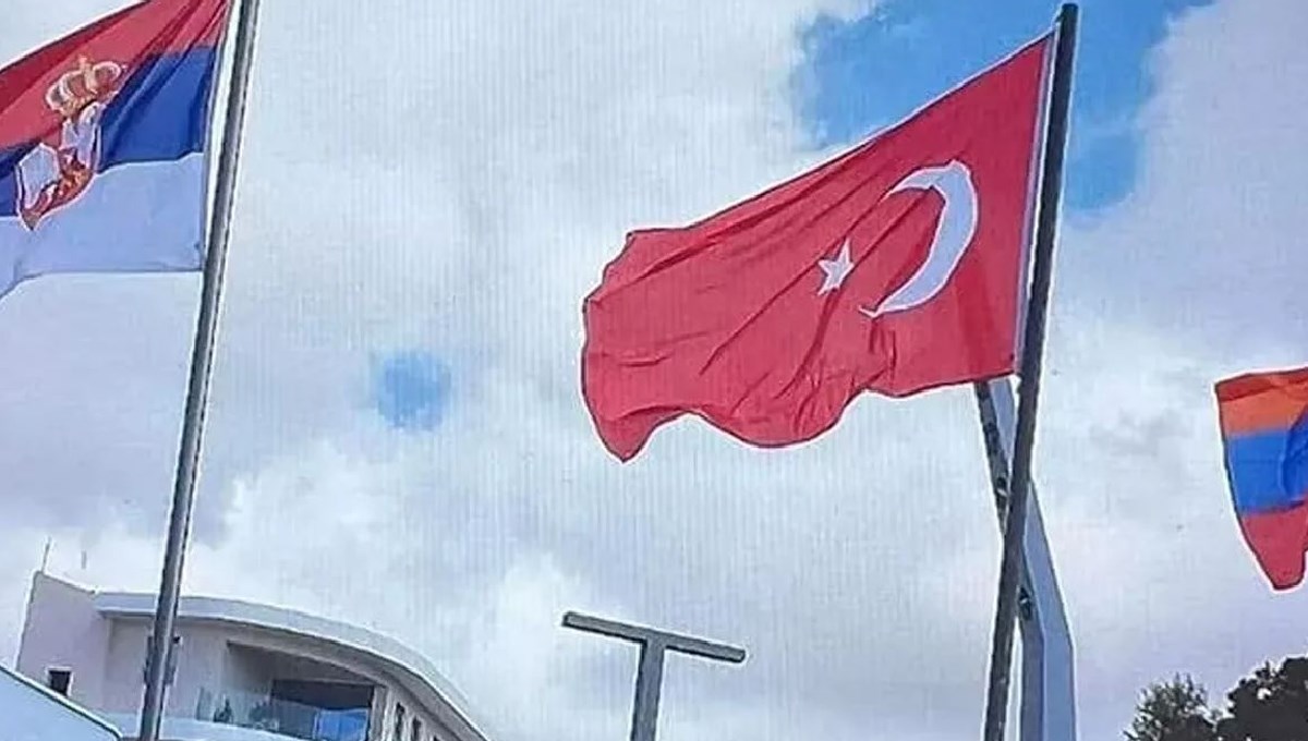 Güney Kıbrıs'ta Türk bayrağına saygısızlık