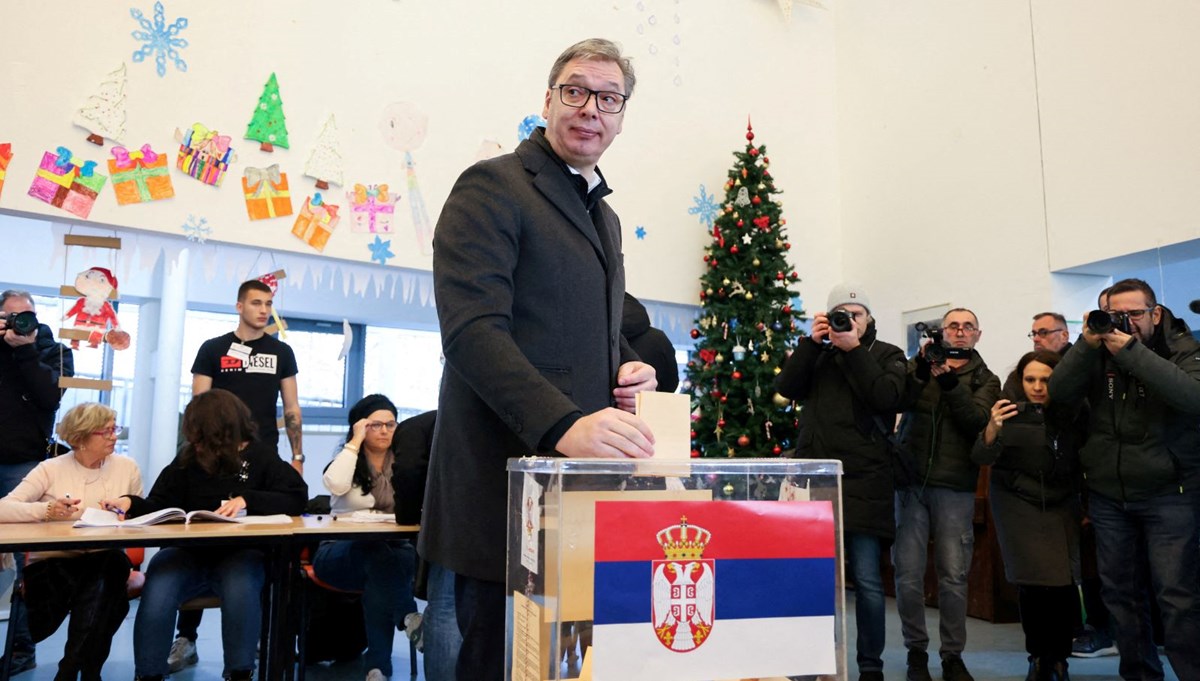 Sıbistan'da seçimin galibi Vucic oldu