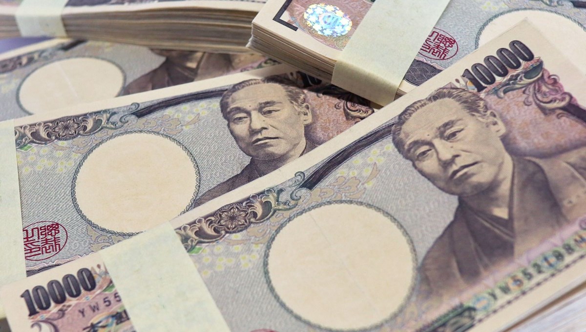 Japonya'da 20 yılın ardından ilk kez yeni banknot tedavüle sokuldu