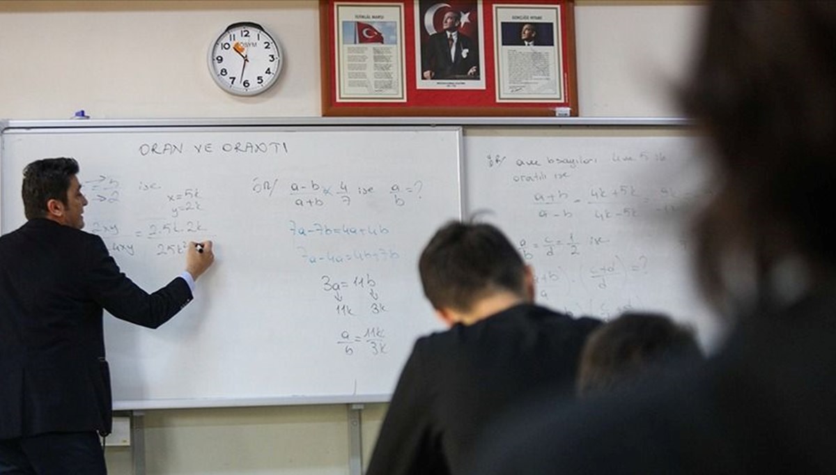 Öğretmenler bugün iş bırakıyor | Okulların tatil olduğu iddiasına MEB'den yalanlama