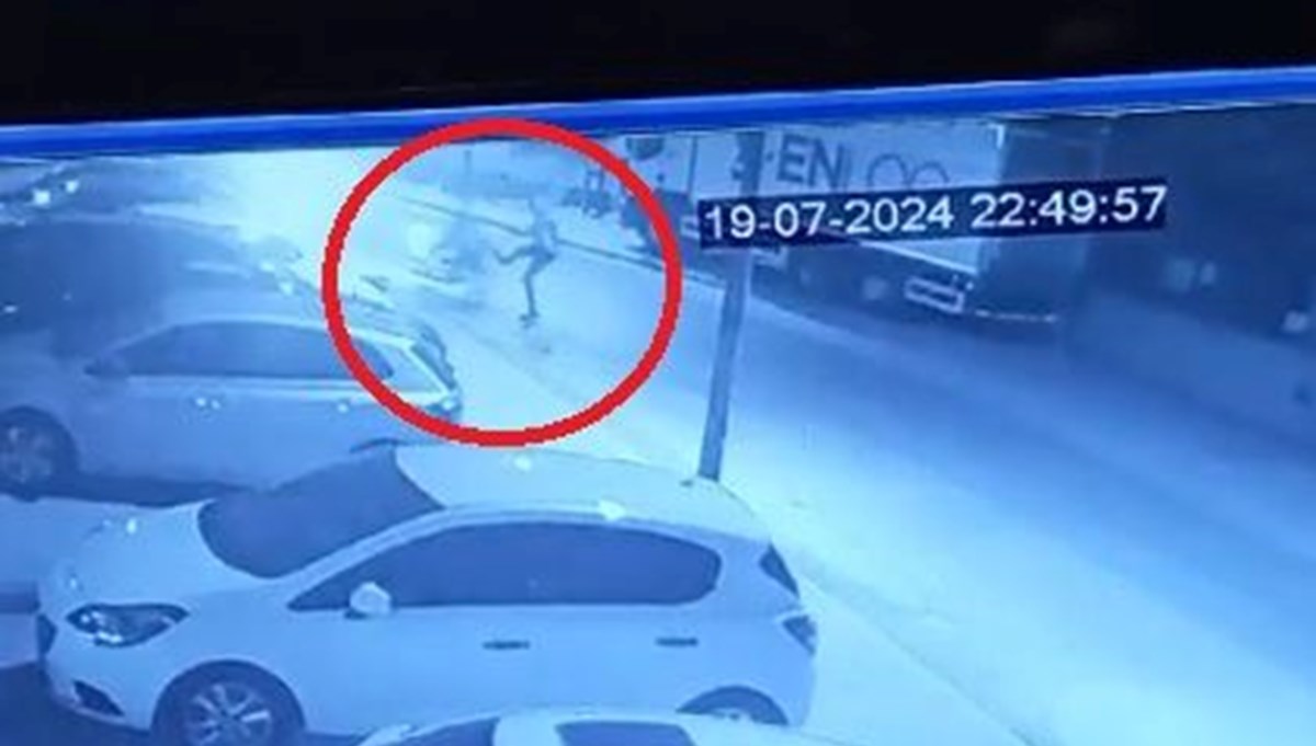 Dur ihtarına uymayan ehliyetsiz motosiklet sürücüsü polise çarpıp, yaraladı