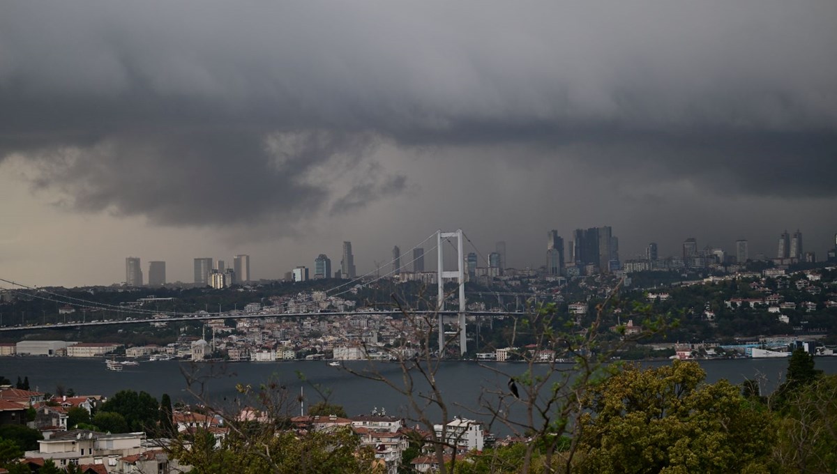 İstanbullular bu akşama dikkat! Gök gürültülü sağanak ani rüzgar ve fırtınayla geliyor