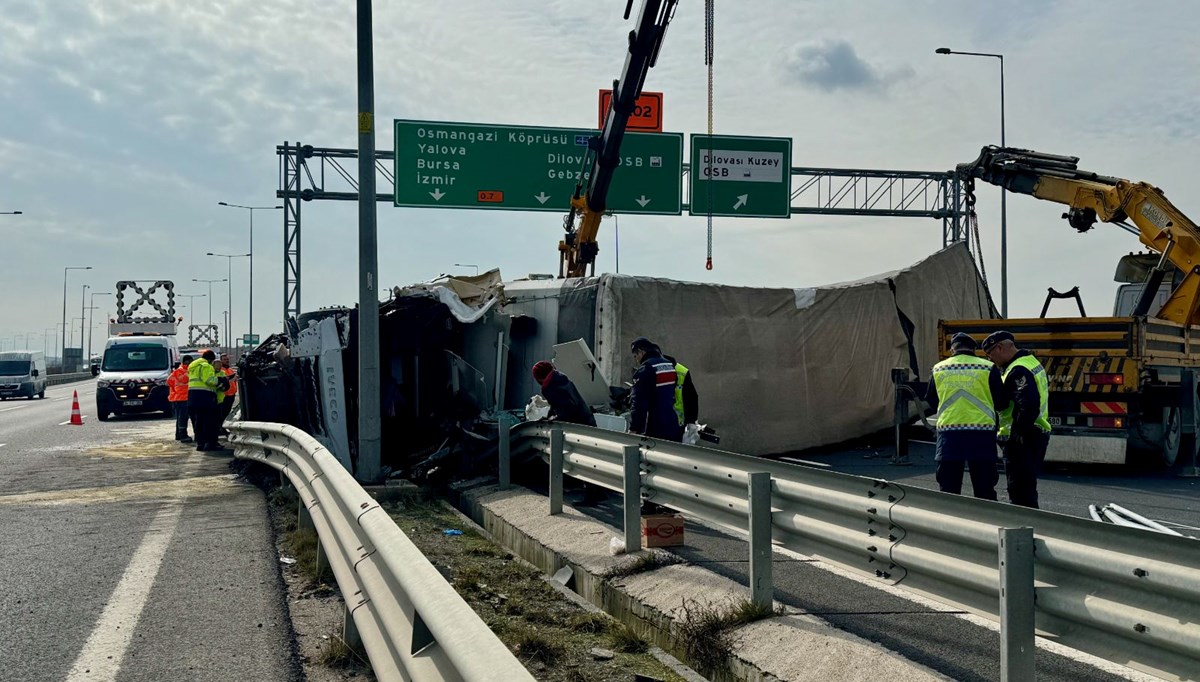 Kuzey Marmara Otoyolu bağlantı yolunda trafiği durduran kaza: 1 ölü