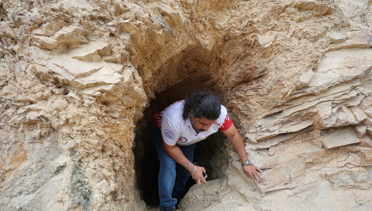 Buraya sadece cüceler girebiliyor! Yıllardır gizemini koruyan yer, altın çıkarıyormuş