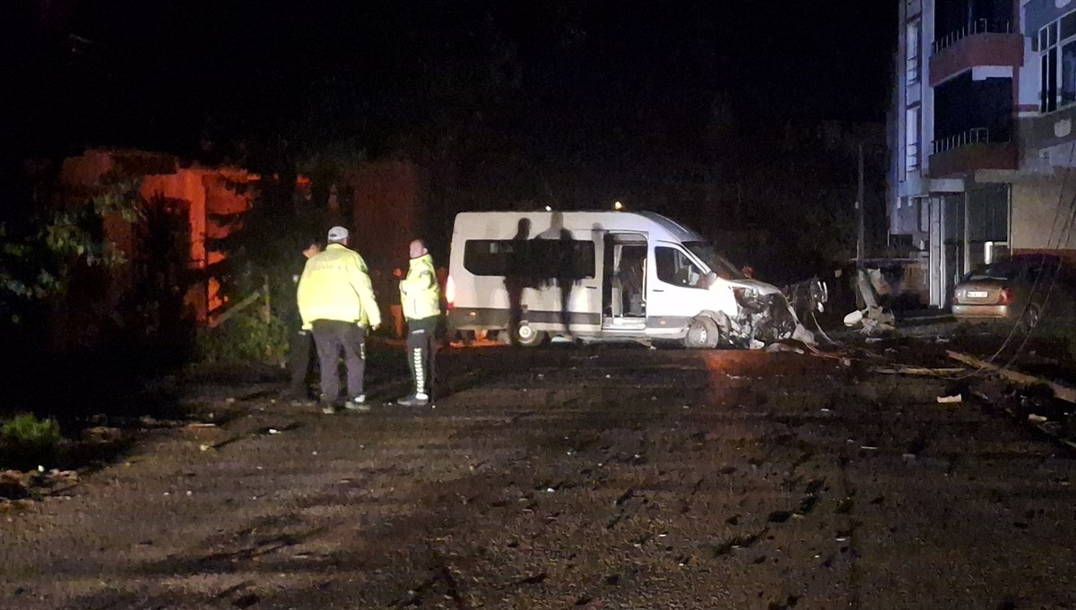 Samsun'da yolu savaş alanına çeviren kaza: Dört kişi yaralandı