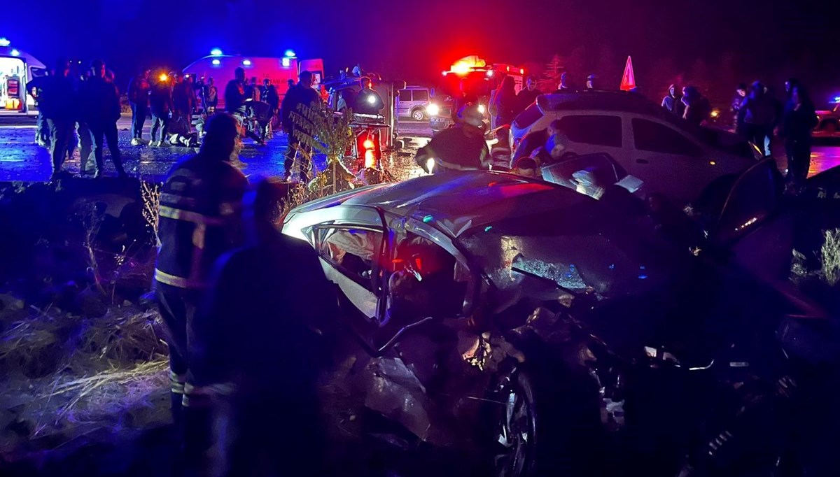 Zincirleme trafik kazası sonrası ortalık savaş alanına döndü: 1 ölü, 7 yaralı