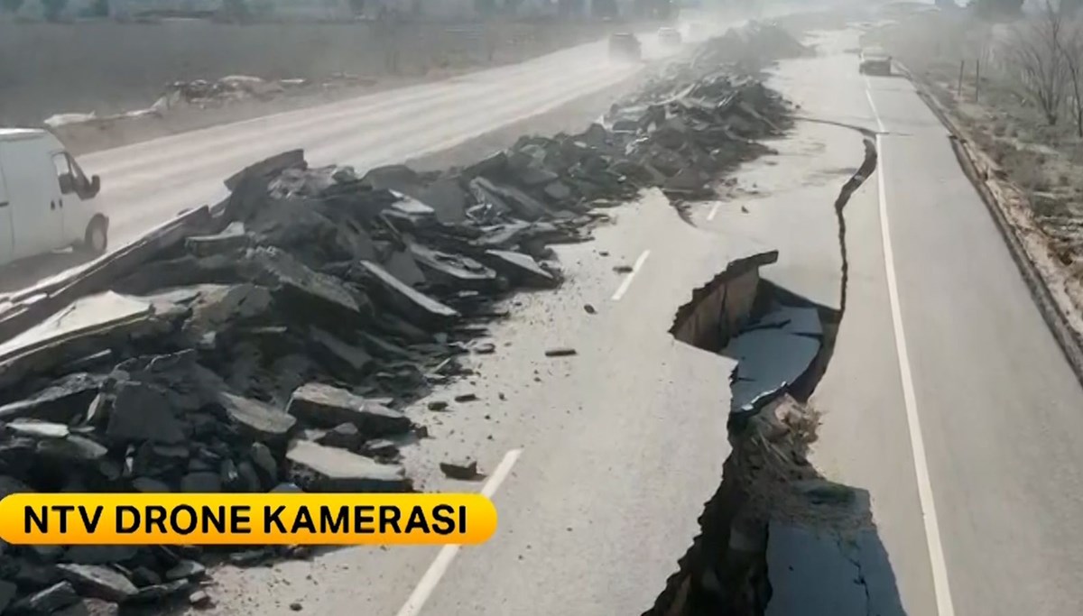 Hatay'da karayolu kağıt gibi yırtıldı