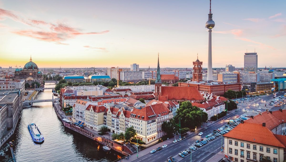 Berlin Duvarı ne zaman yıkıldı? Berlin Duvarı'nın yıkılışı neyi ifade ediyor?