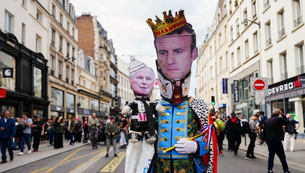 Macron'un yeni hükümet tercihleri Paris'te protesto edildi