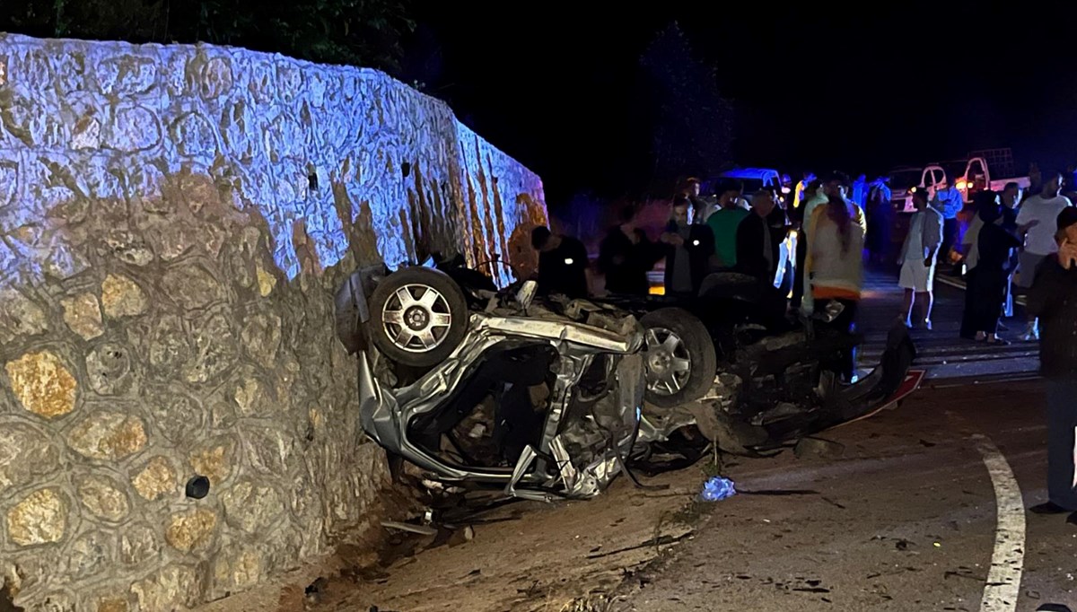 Bartın'da 2 otomobil çarpıştı: 3 ölü, 2 yaralı