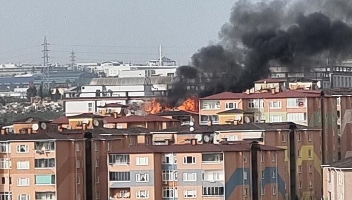 Gebze’de 7 katlı binada yangın