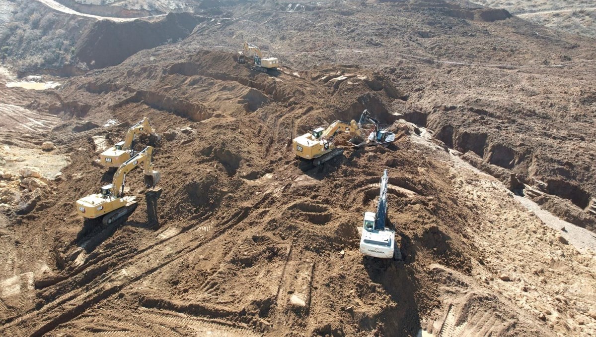 SON DAKİKA:Erzincan İliç'teki maden faciası: Bir işçinin cansız bedenine ulaşıldı