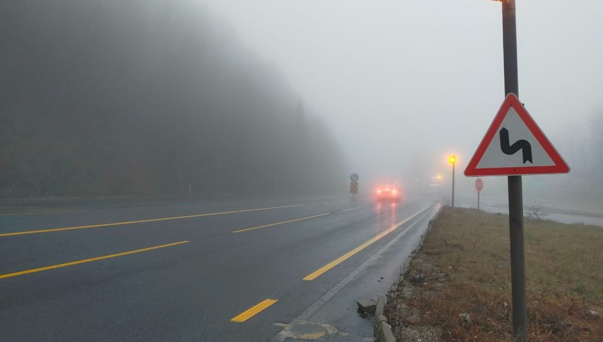 Bolu Dağı'nda sis ve sağanak