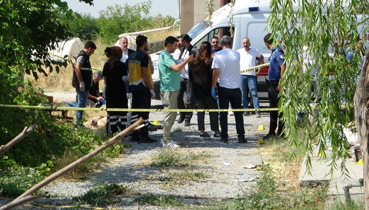 Tavuk çiftliğindeki cinayetin firari zanlısı polise teslim oldu