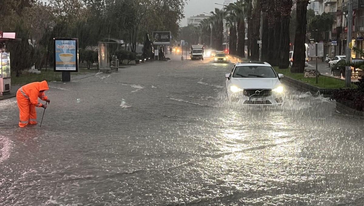 Meteorolojiden 25 il için sel ve su baskını uyarısı (Bugün hava nasıl olacak?)