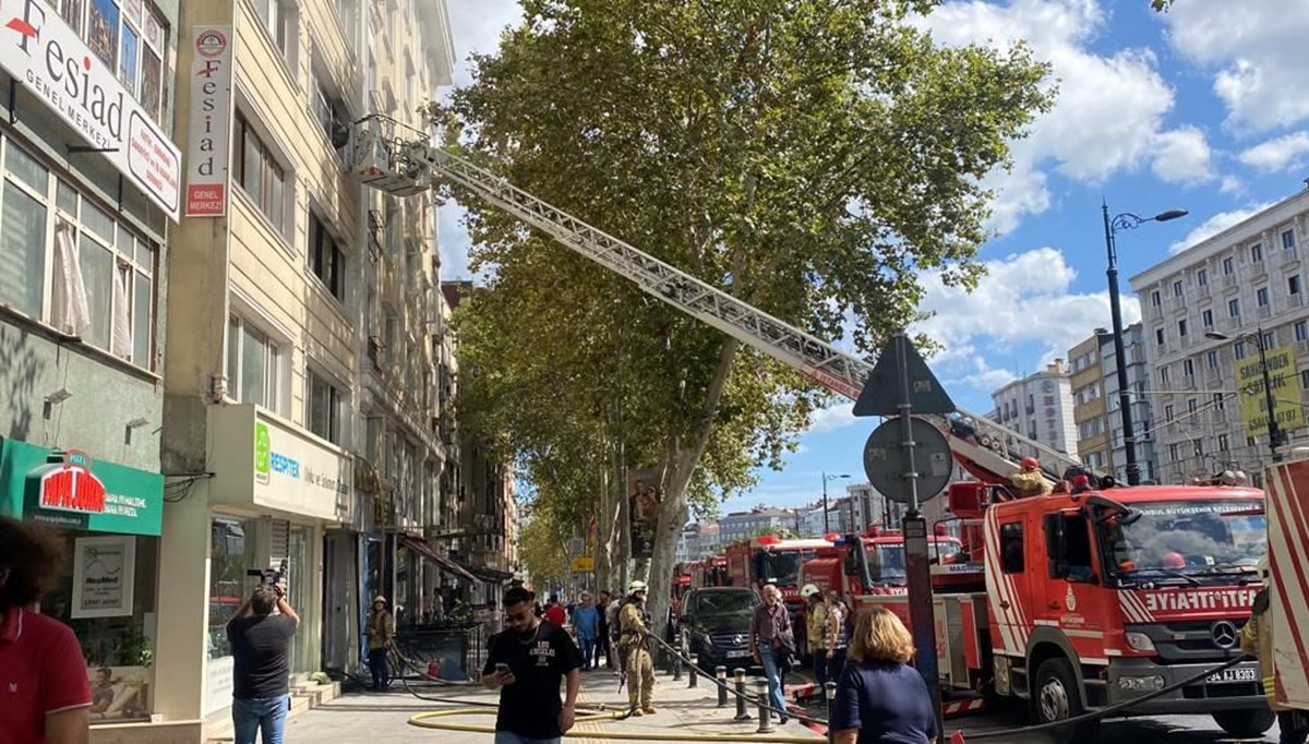 İstanbul’da tadilat halindeki otelde yangın: 2 işçi mahsur kaldı