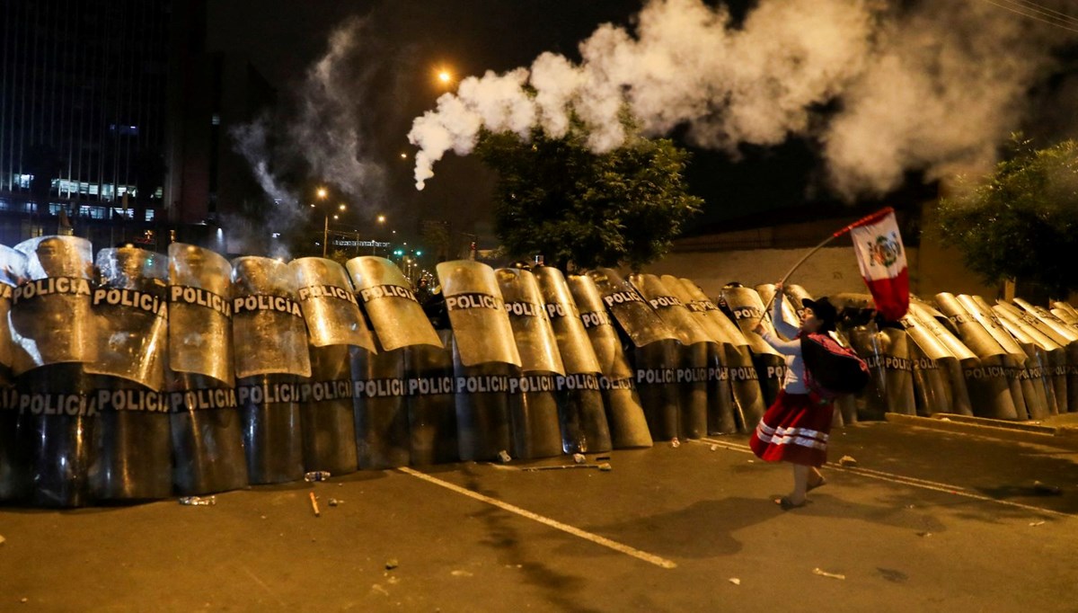 Peru'da hükümet karşıtı protestolarda ölenlerin sayısı 69'a çıktı