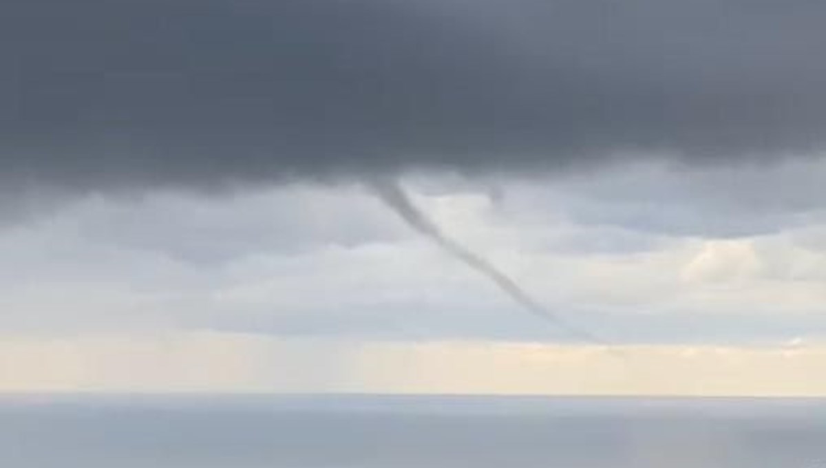 Zonguldak'ta denizde hortum oluştu