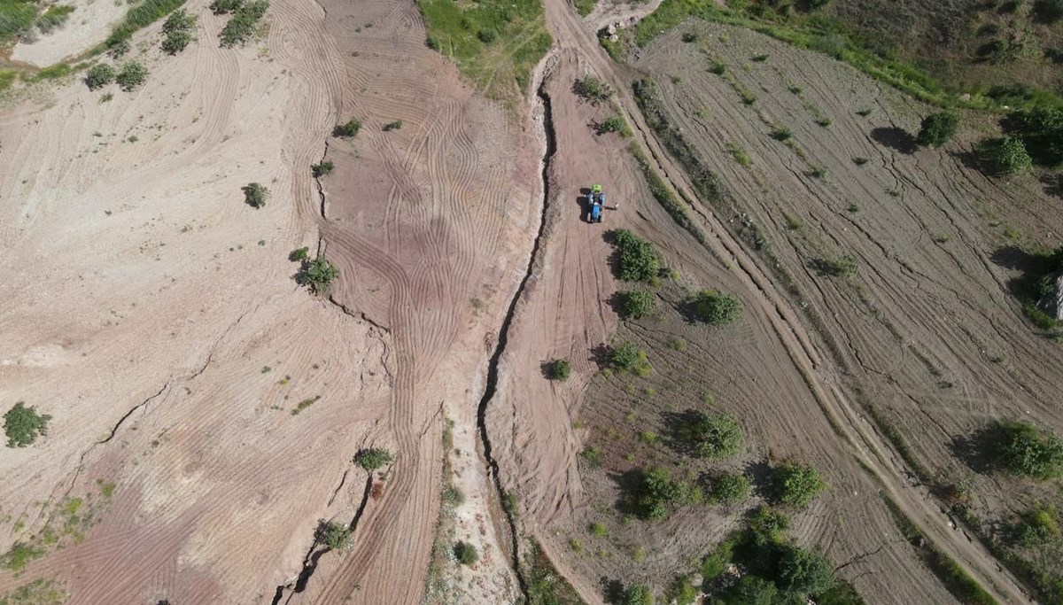 Adıyaman'da deprem iki köyü birleştirdi