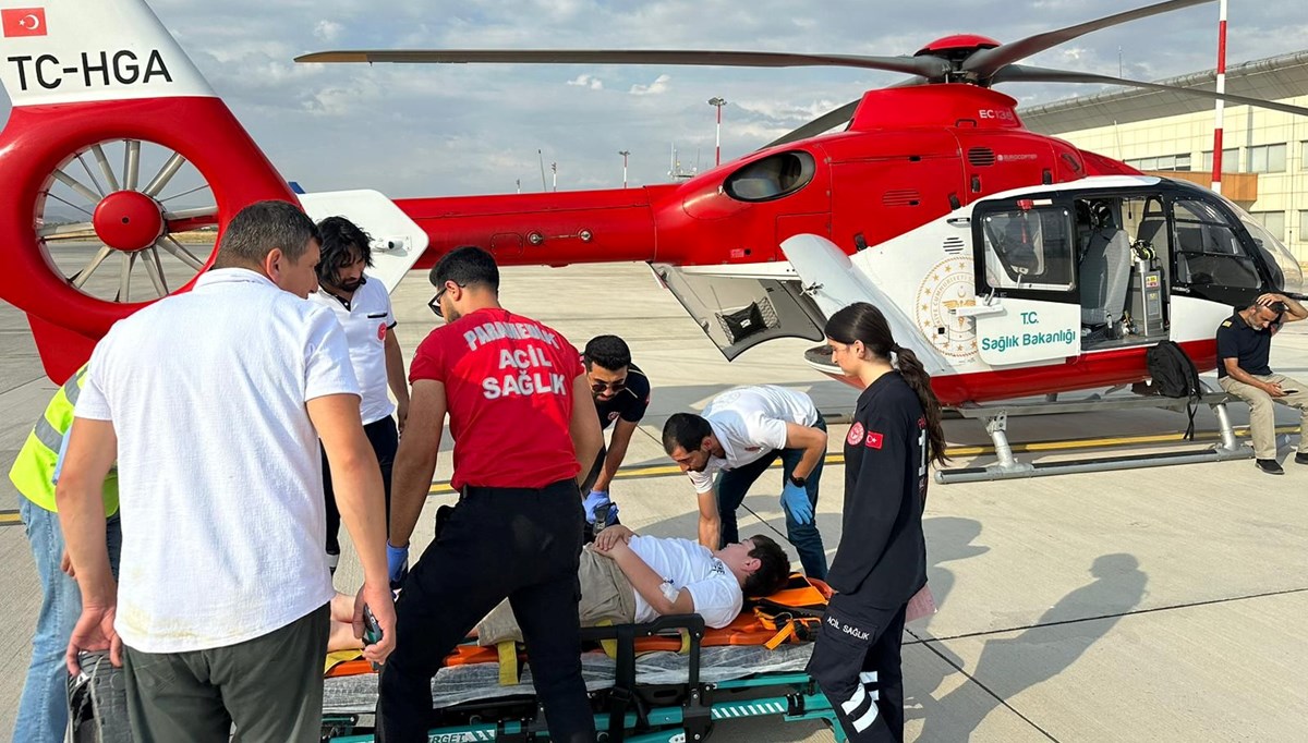 Van'da ambulans helikopter 12 yaşındaki hasta için havalandı