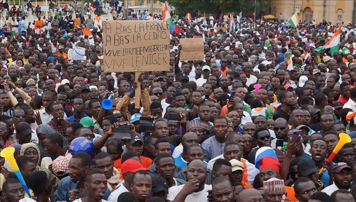 Nijer'in Fransa'nın Niamey Büyükelçisi'ne verdiği süre doldu